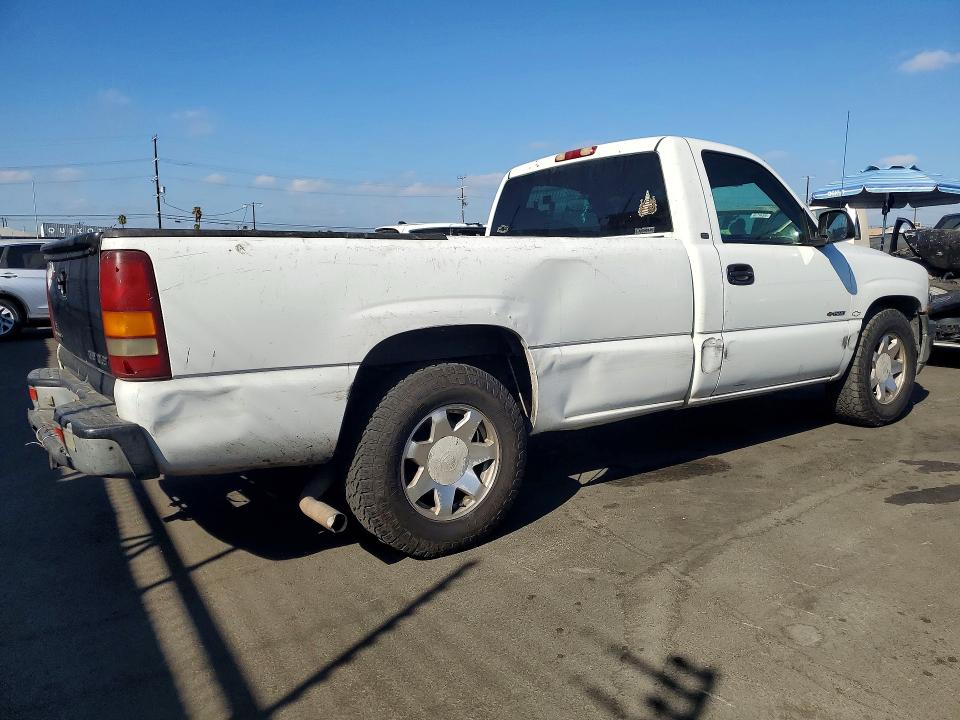 Photo 3 from auction – 2001 CHEVROLET SILVERADO with VIN 1GCEC14W71Z195724
