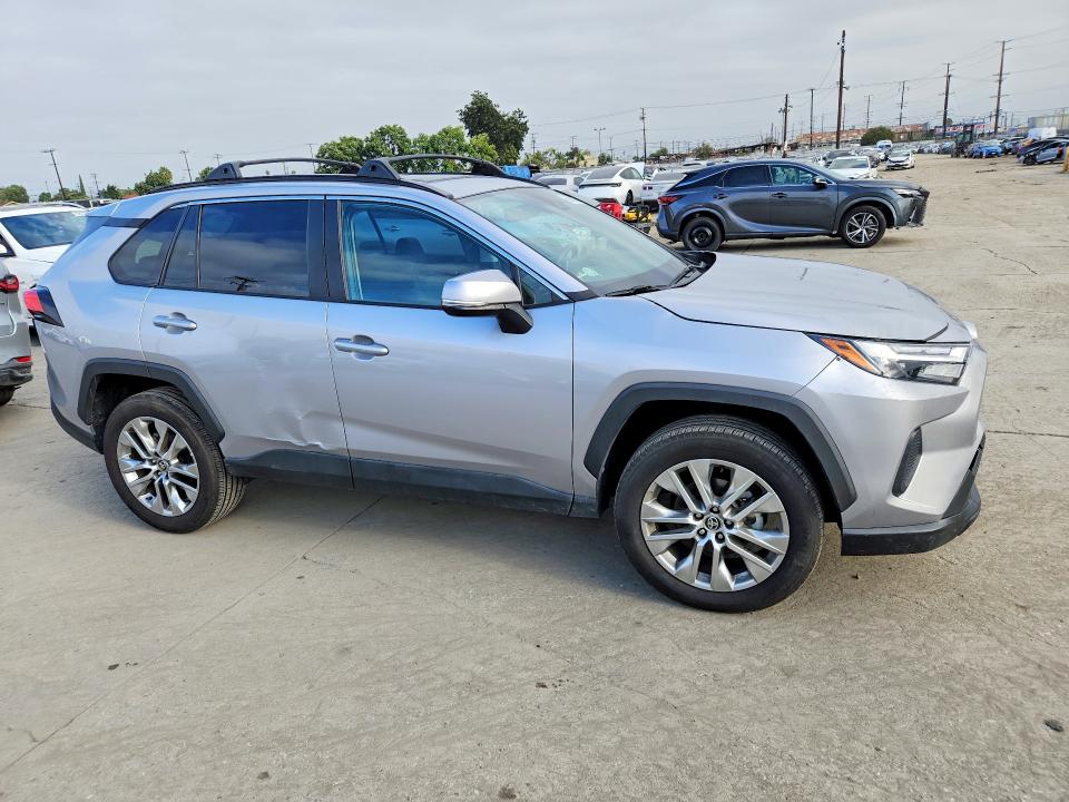 Photo 4 from auction – 2024 TOYOTA RAV4 with VIN 2T3C1RFV0RC256134