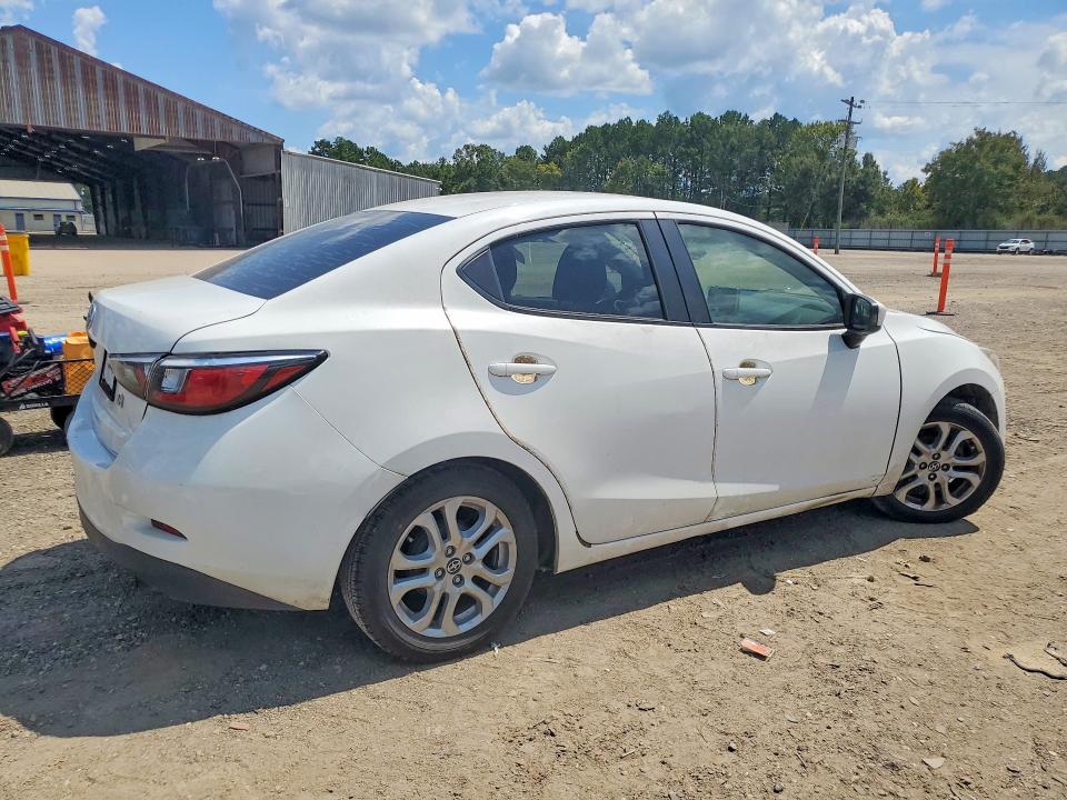 Photo 3 from auction – 2016 SCION IA with VIN 3MYDLBZV7GY101427