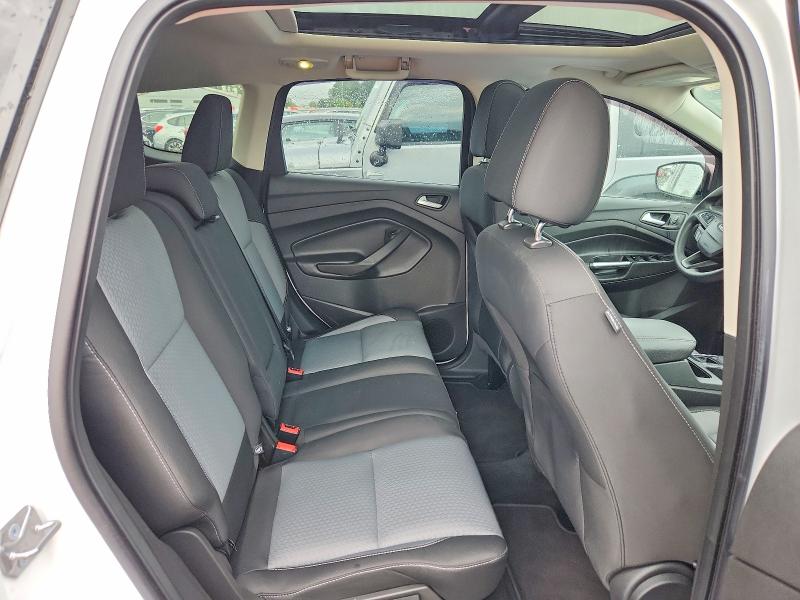 Photo 10 from auction – 2017 FORD ESCAPE with VIN 1FMCU9GD1HUB19044