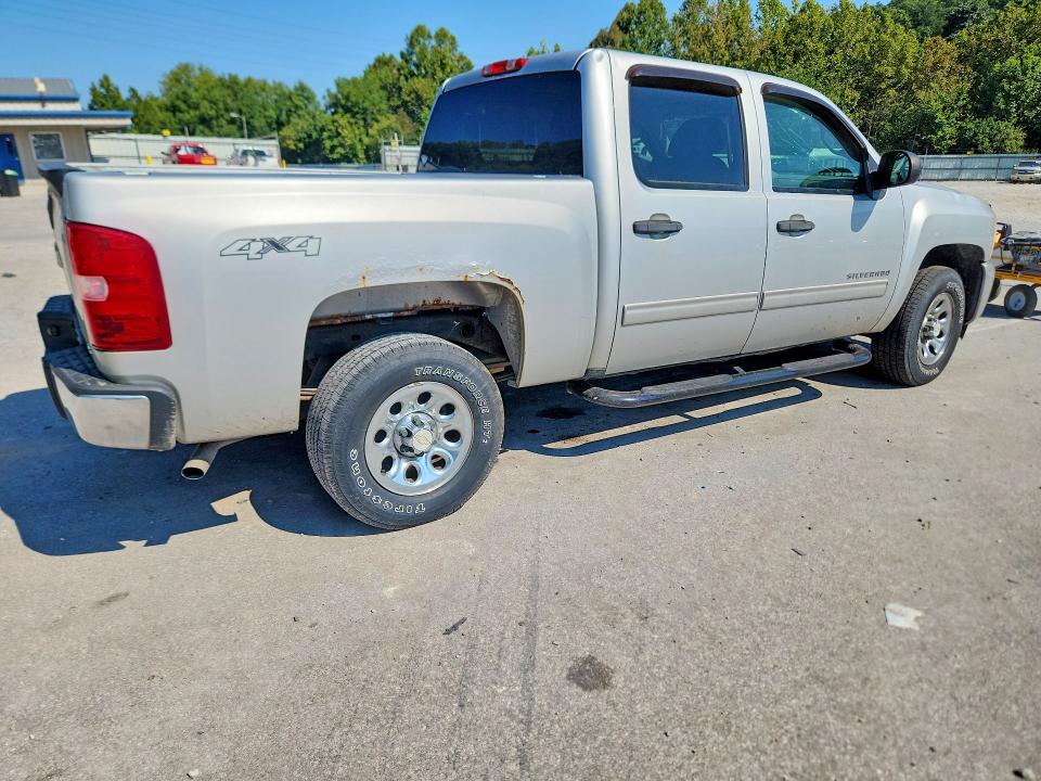 Photo 3 from auction – 2011 CHEVROLET SILVERADO with VIN 3GCPKREA0BG355215