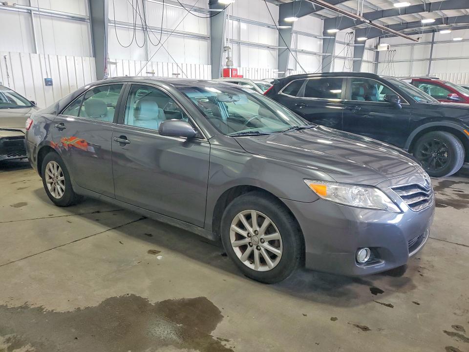 Снимка 4 от търг – 2011 TOYOTA CAMRY с VIN 4T4BF3EK2BR189637