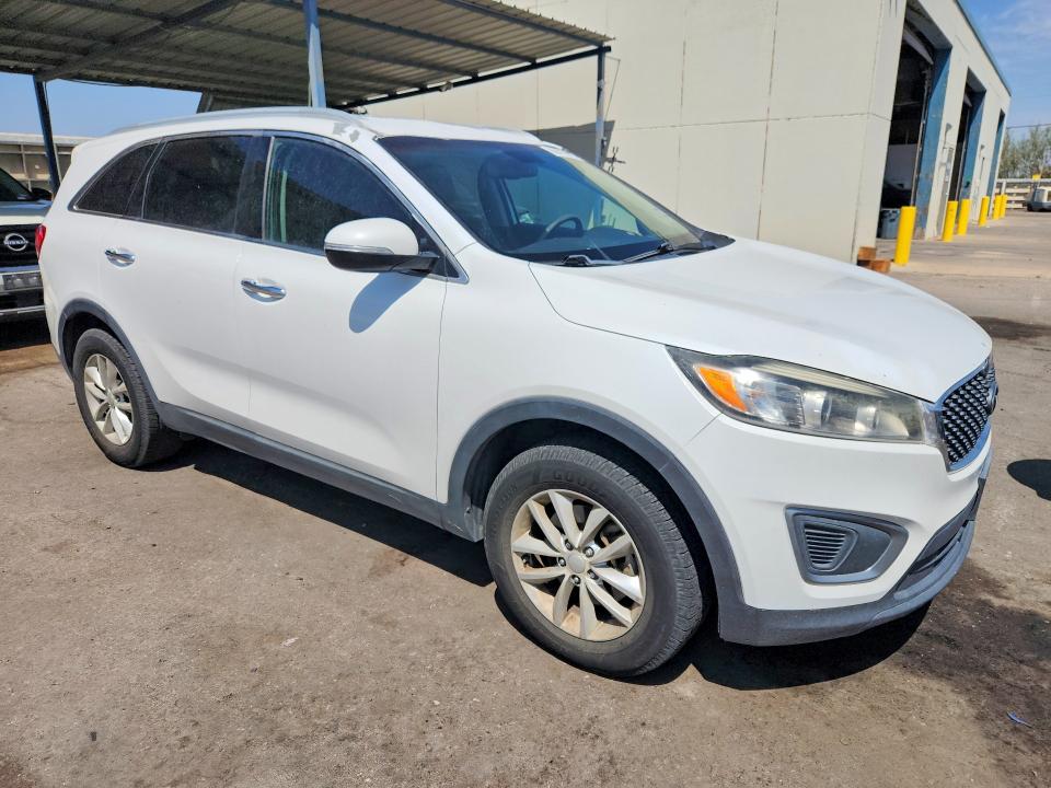Photo 4 from auction – 2016 KIA SORENTO with VIN 5XYPG4A31GG010728