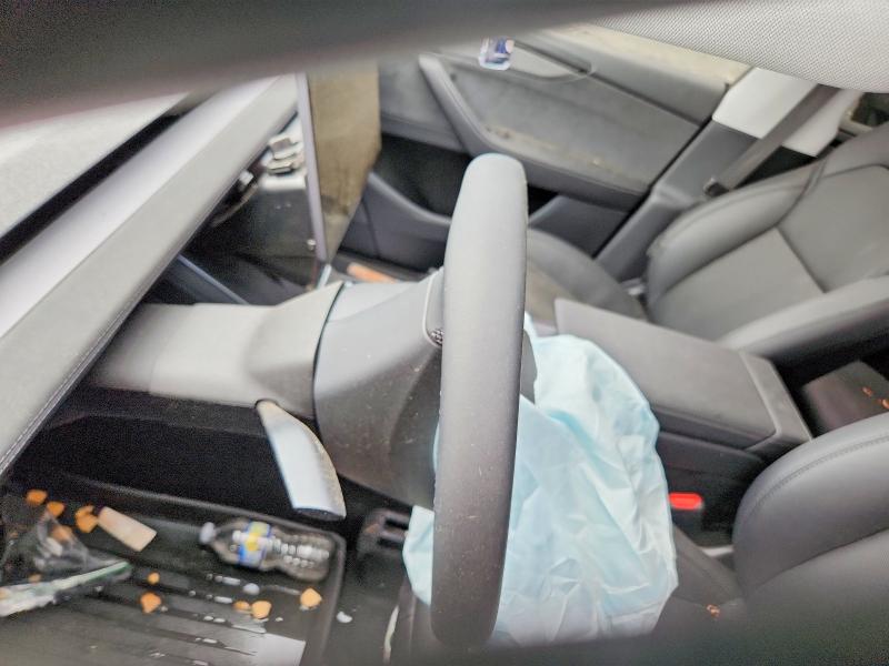 Снимка 8 от търг – 2026 TESLA MODEL Y с VIN 7SAYGDEE4TA623234
