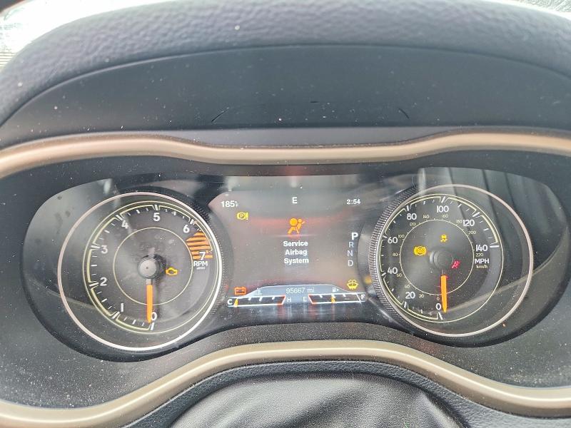 Photo 9 from auction – 2016 JEEP CHEROKEE with VIN 1C4PJLDB9GW247565