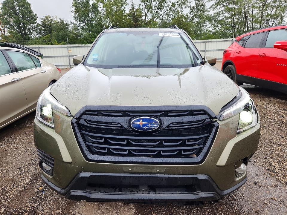 Foto 5 de la subasta – 2022 SUBARU FORESTER con VIN JF2SKAEC8NH482190