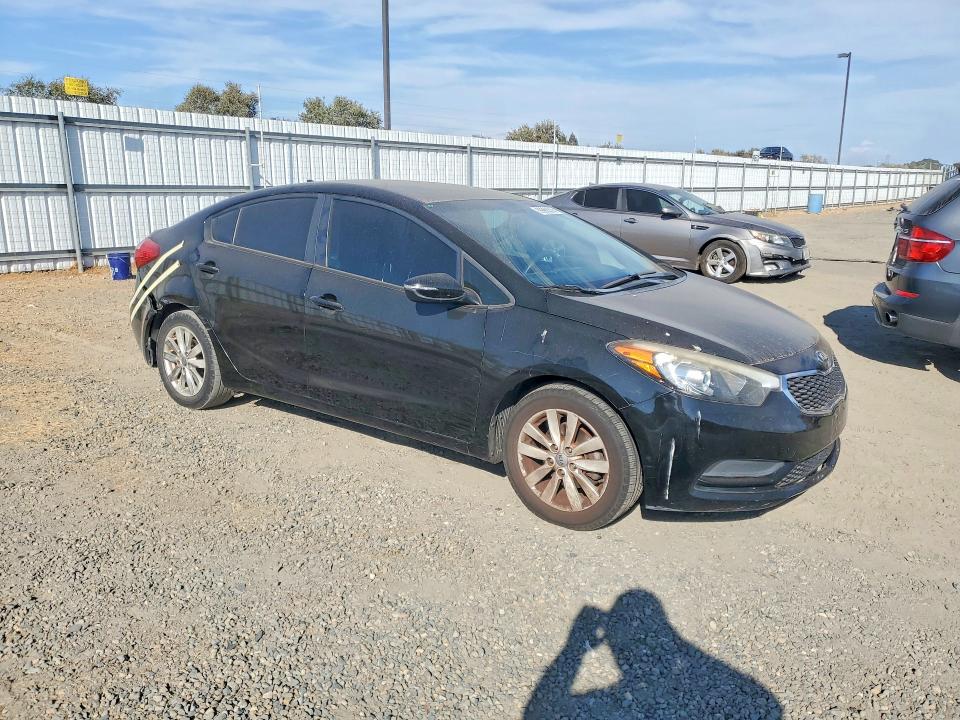 Foto 4 de la subasta – 2014 KIA FORTE con VIN KNAFX4A66E5101499