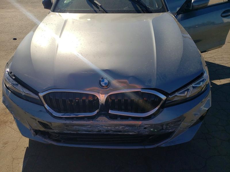 Photo 11 from auction – 2023 BMW 330XI with VIN 3MW89FF00P8D12786