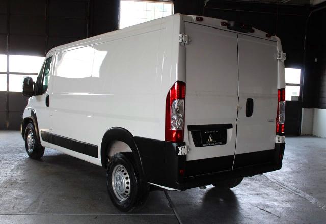 Photo 4 from auction – 2024 RAM PROMASTER 1500 with VIN 3C6LRVAG3RE148490