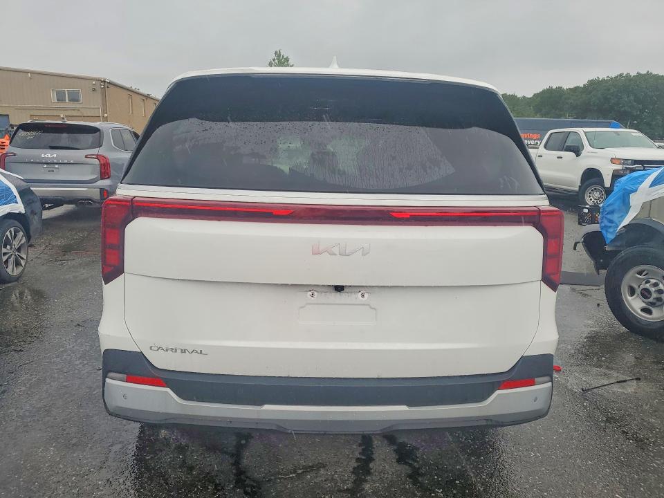 Снимка 6 от търг – 2025 KIA CARNIVAL с VIN KNDNB5K37S6546220
