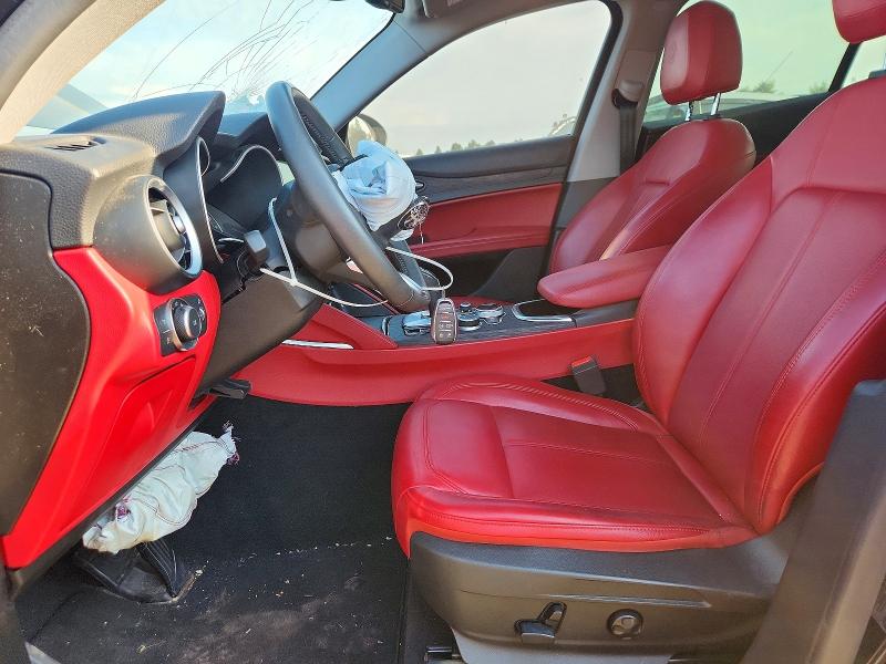 Photo 7 from auction – 2020 ALFA ROMEO STELVIO with VIN ZASPAKAN3L7C98368