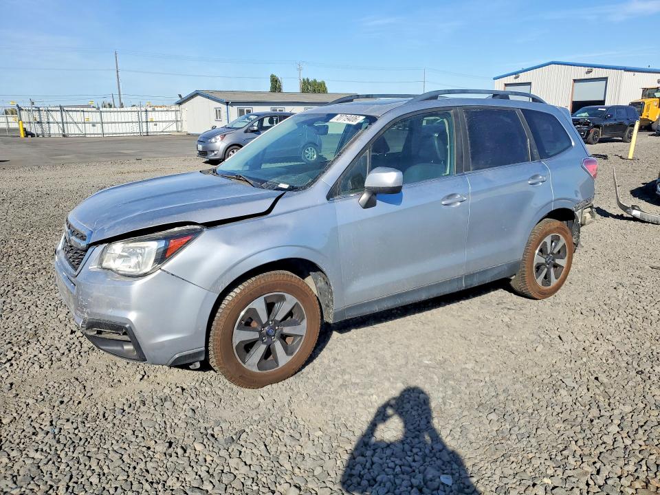 SUBARU FORESTER 2017 с VIN JF2SJAJC4HH416796 - Снимка от търг