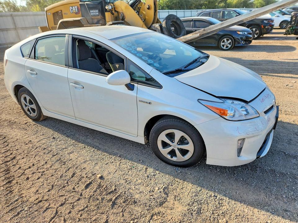 Photo 4 from auction – 2015 TOYOTA PRIUS with VIN JTDKN3DU3F0482951