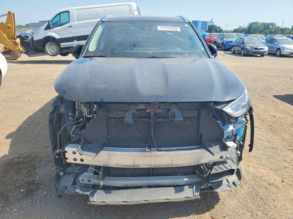 Photo 5 from auction – 2021 TOYOTA HIGHLANDER with VIN 5TDDZRBH0MS535704