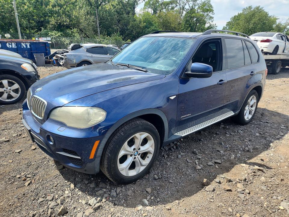 BMW X5 2011 with VIN 5UXZW0C56BL658256 - Photo from auction
