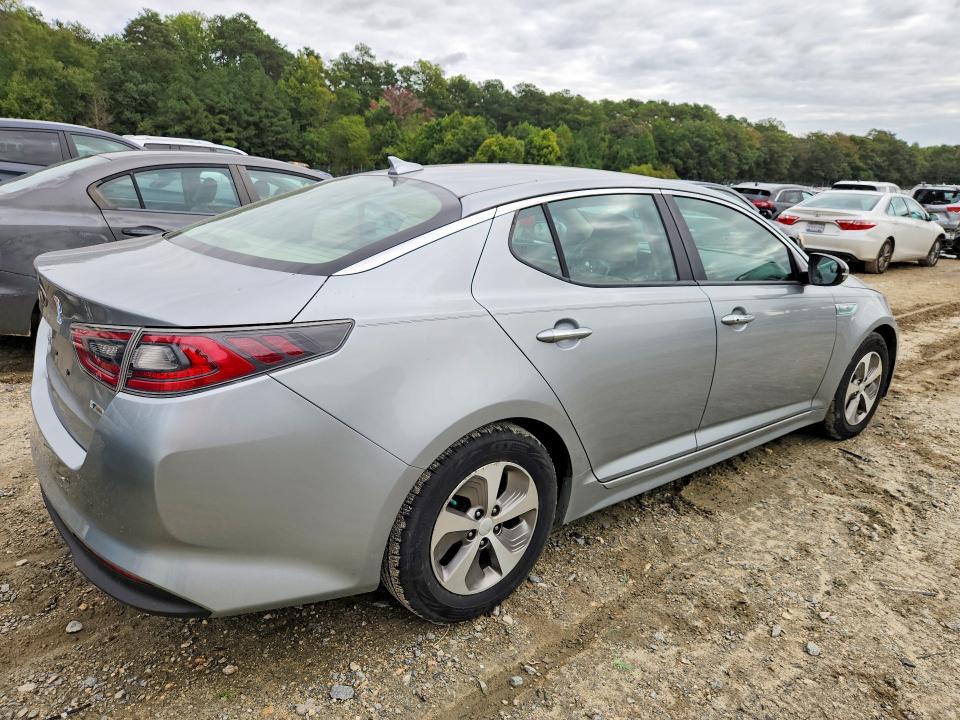 Photo 3 from auction – 2015 KIA OPTIMA with VIN KNAGM4AD3F5079409