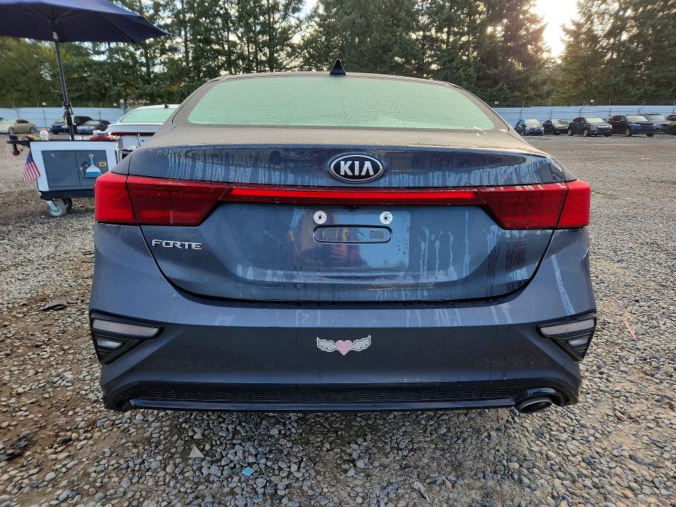 Photo 6 from auction – 2021 KIA FORTE with VIN 3KPF24AD4ME267801