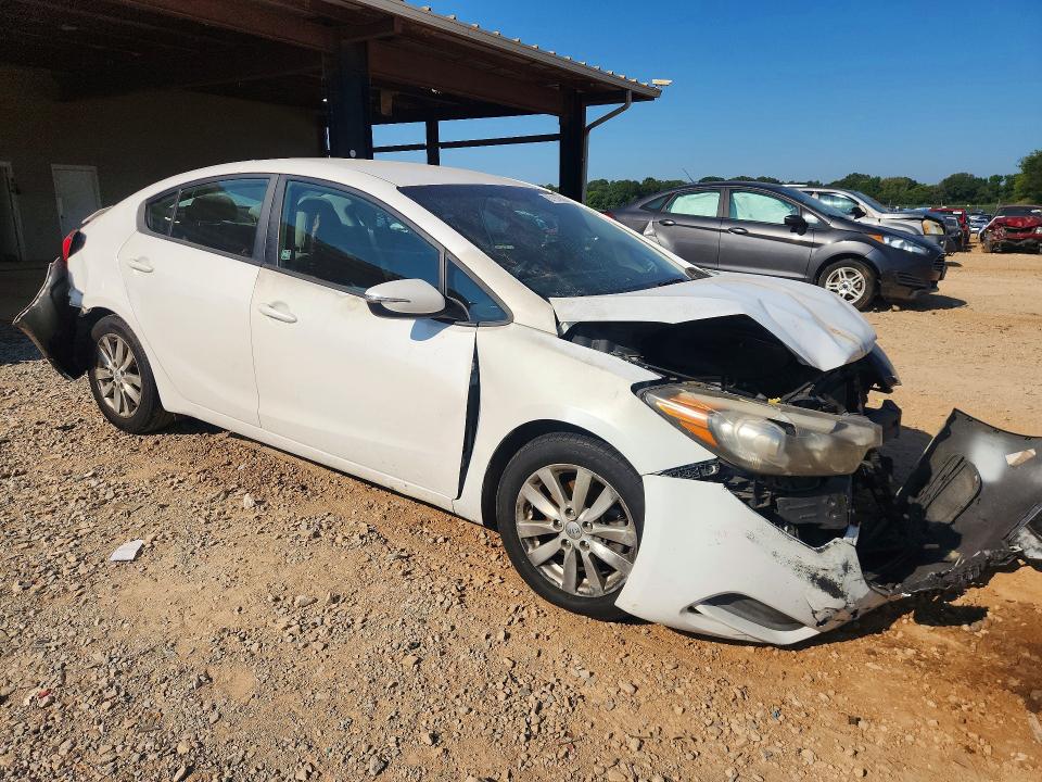 Photo 4 from auction – 2015 KIA FORTE with VIN KNAFX4A64F5399391