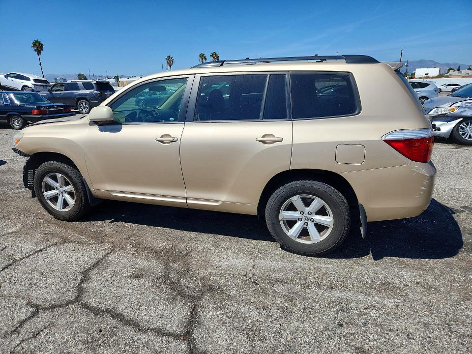 Photo 2 from auction – 2010 TOYOTA HIGHLANDER with VIN 5TDKK3EH2AS014161