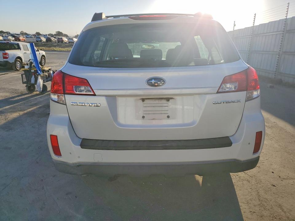 Снимка 6 от търг – 2011 SUBARU OUTBACK с VIN 4S4BRBAC8B3421741