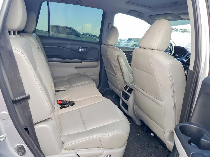 Photo 11 from auction – 2018 HONDA PILOT with VIN 5FNYF5H58JB000670