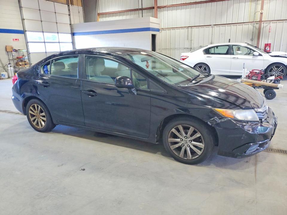 Photo 4 from auction – 2012 HONDA CIVIC with VIN 2HGFB2F82CH329460