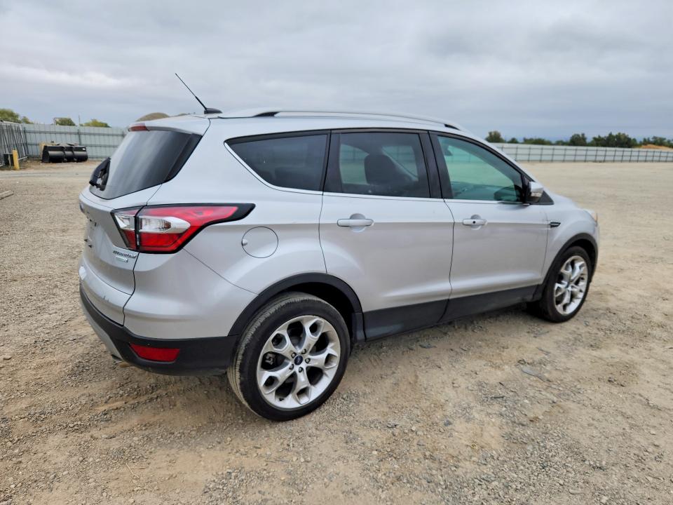 Photo 3 from auction – 2017 FORD ESCAPE with VIN 1FMCU0J97HUF08822