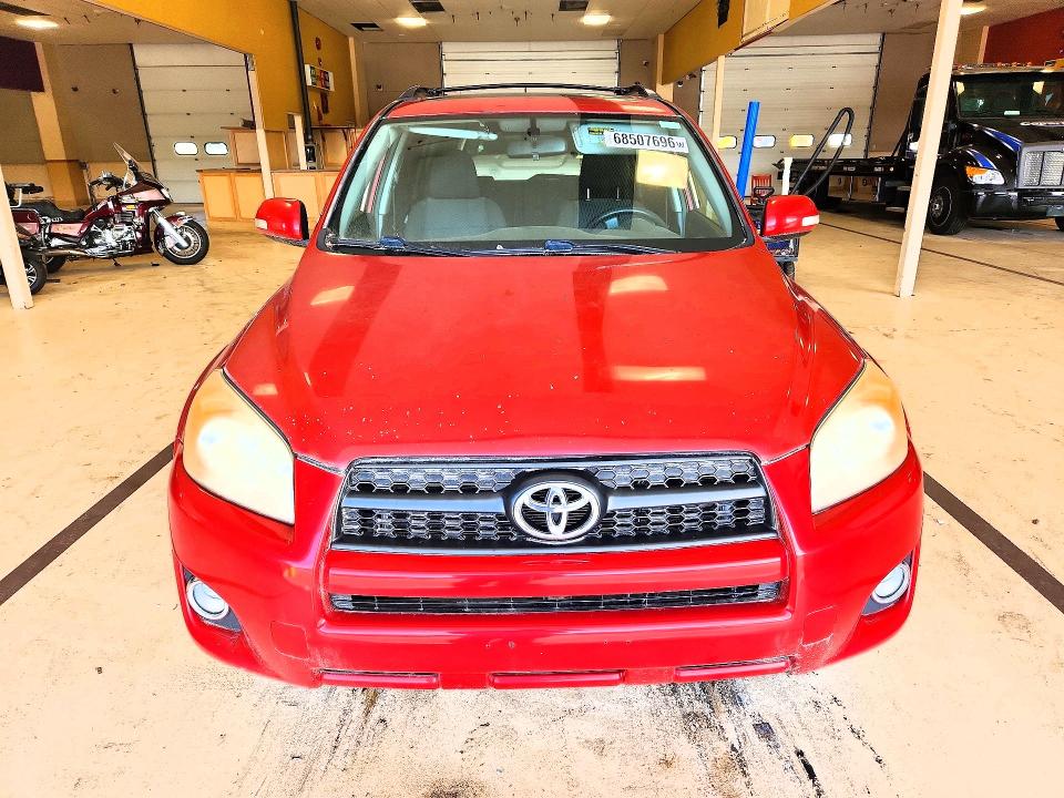 Снимка 5 от търг – 2011 TOYOTA RAV4 с VIN JTMRF4DV5B5046254