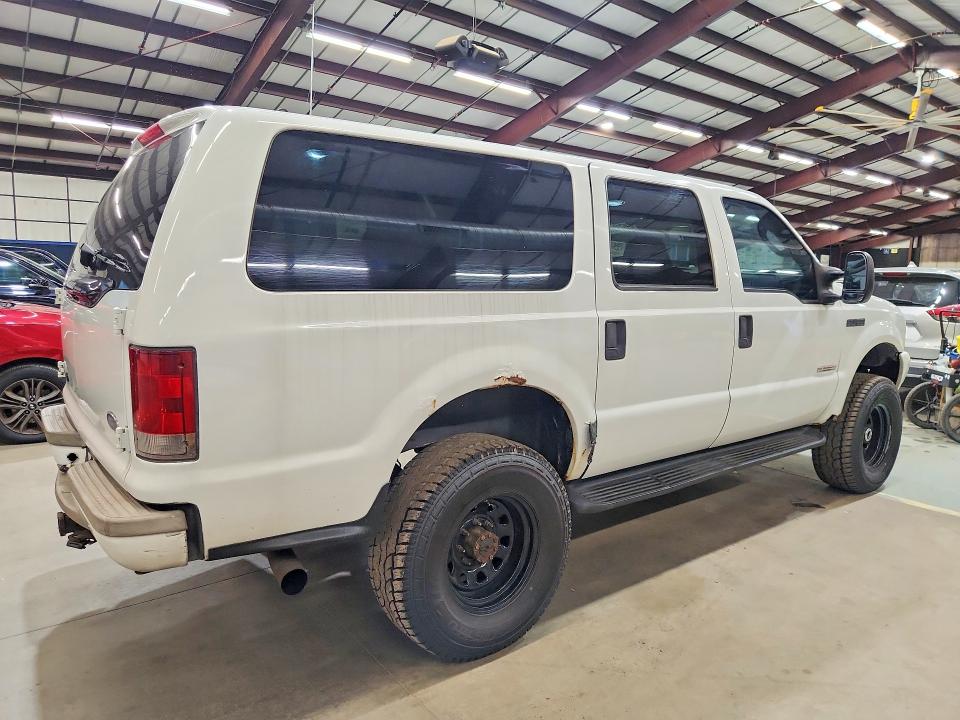 Photo 3 from auction – 2004 FORD EXCURSION with VIN 1FMSU41P54ED77914