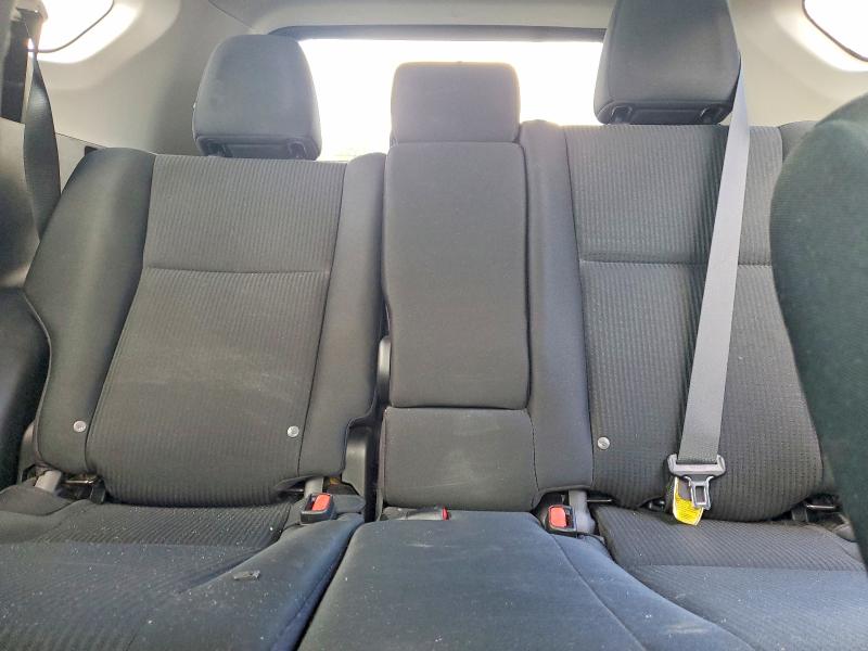 Photo 10 from auction – 2017 TOYOTA RAV4 with VIN 2T3ZFREV1HW365616