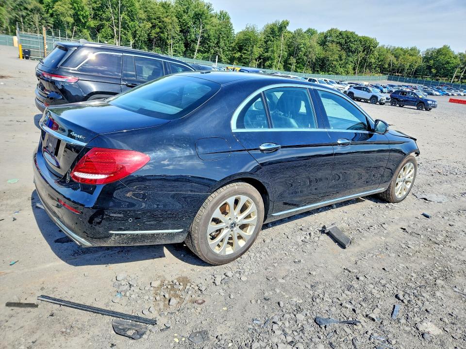 Photo 3 from auction – 2019 MERCEDES-BENZ E with VIN WDDZF4KB7KA662849