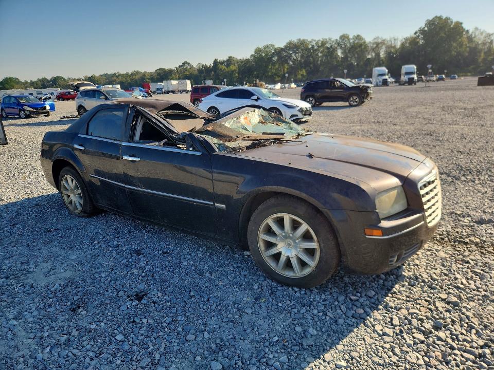 Foto 4 de la subasta – 2010 CHRYSLER 300 con VIN 2C3CA5CVXAH211254