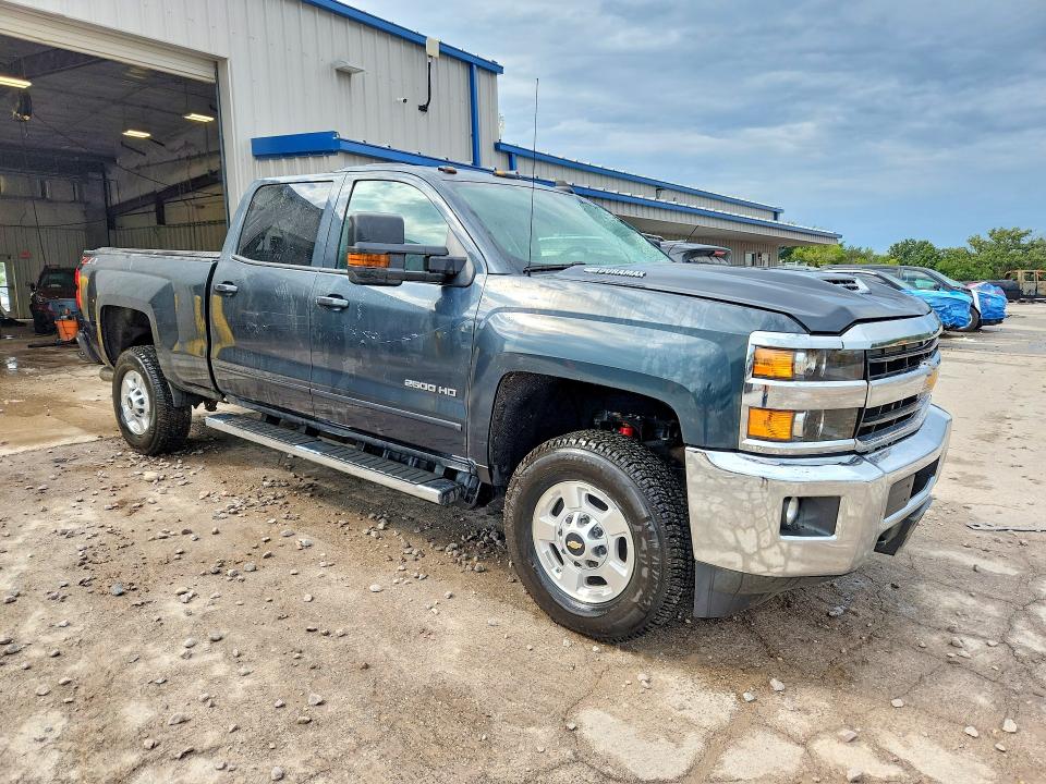 Photo 4 from auction – 2018 CHEVROLET SILVERADO with VIN 1GC1KVEY6JF113654