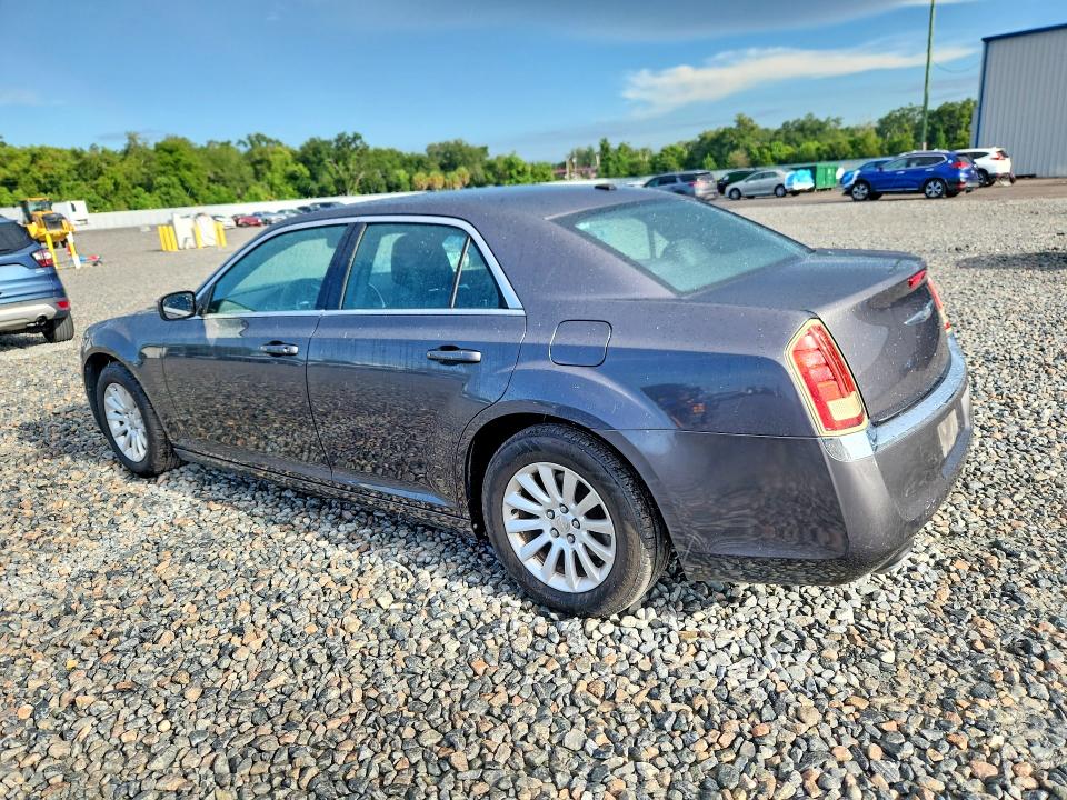 Photo 2 from auction – 2013 CHRYSLER 300 with VIN 2C3CCAAG3DH577617