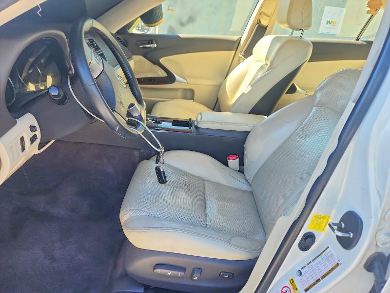 Снимка 7 от търг – 2013 LEXUS IS с VIN JTHCF5C21D5063802