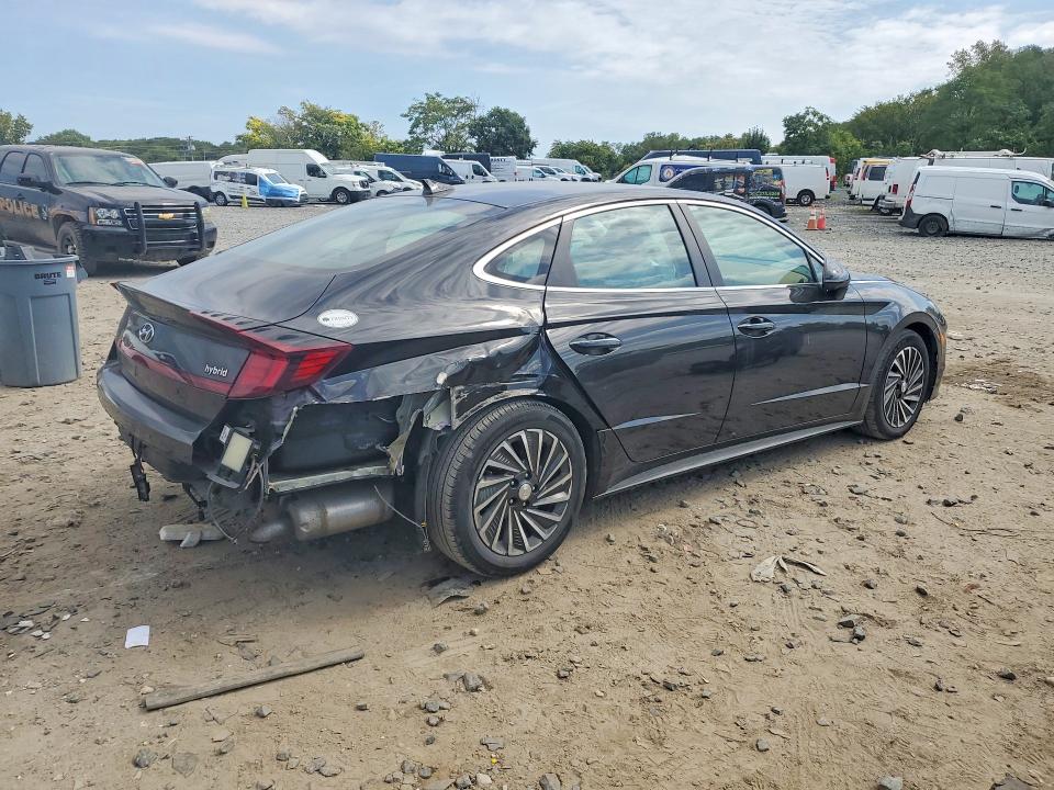 Снимка 3 от търг – 2022 HYUNDAI SONATA HYBRID с VIN KMHL54JJ5NA043002
