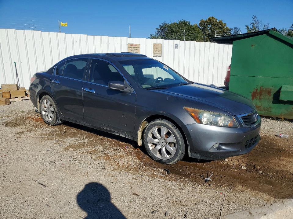 Zdjęcie 4 z aukcji – 2010 HONDA ACCORD z VIN 1HGCP3F71AA030927