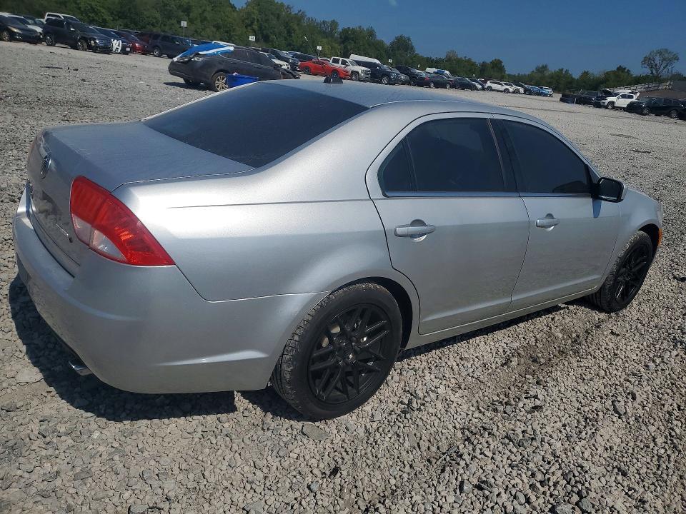 Photo 3 from auction – 2011 MERCURY MILAN with VIN 3MEHM0JG3BR604582