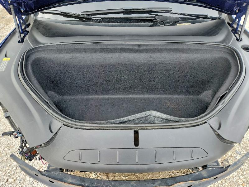 Фото 12 с аукциона – 2018 TESLA MODEL X с VIN 5YJXCBE22JF087091