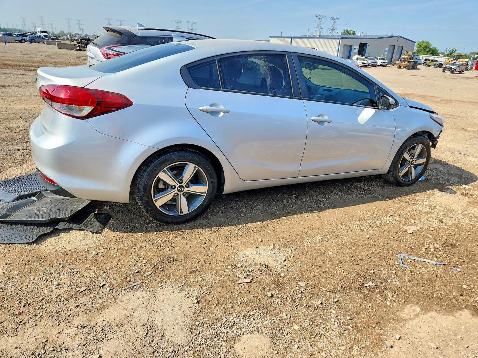 Photo 3 from auction – 2018 KIA FORTE with VIN 3KPFL4A71JE170025