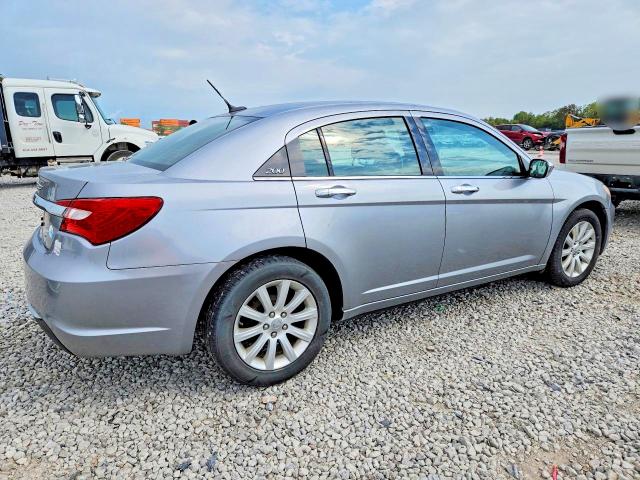 Снимка 3 от търг – 2013 CHRYSLER 200 с VIN 1C3CCBCG9DN555583