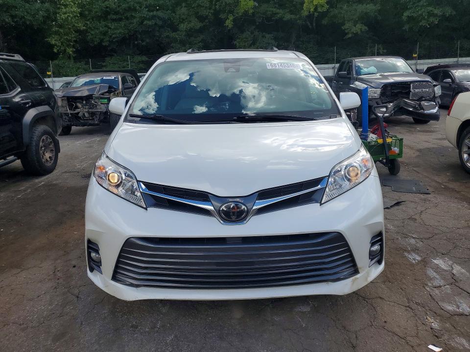 Photo 5 from auction – 2018 TOYOTA SIENNA with VIN 5TDYZ3DC1JS951174