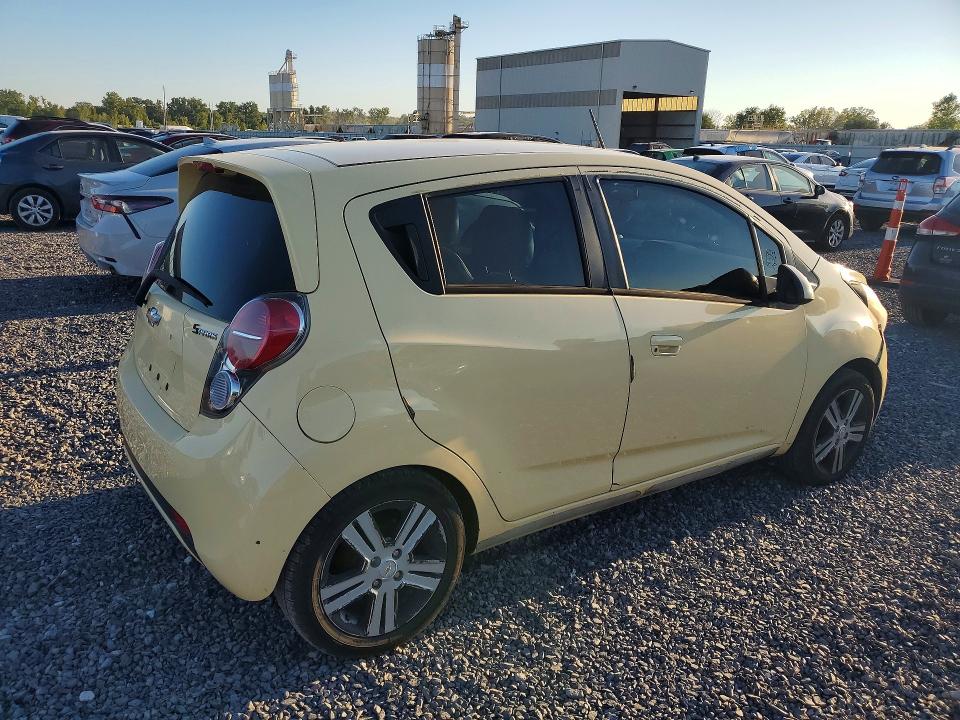 Photo 3 from auction – 2014 CHEVROLET SPARK with VIN KL8CD6S93EC428305