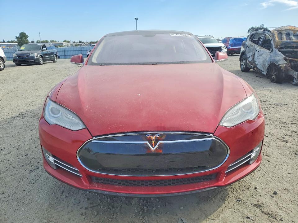 Фото 5 с аукциона – 2013 TESLA MODEL S с VIN 5YJSA1CP8DFP22618
