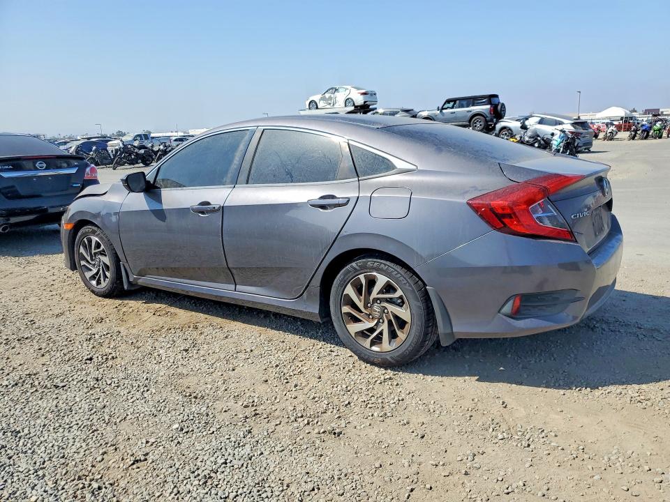 Photo 2 from auction – 2016 HONDA CIVIC with VIN 2HGFC2F78GH573303