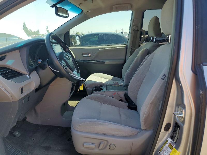 Photo 7 from auction – 2017 TOYOTA SIENNA with VIN 5TDKZ3DC3HS894492
