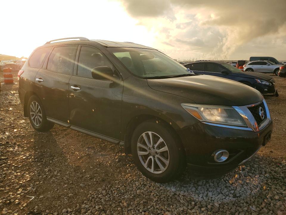 Photo 4 from auction – 2015 NISS PATHFINDER with VIN 5N1AR2MN9FC610526