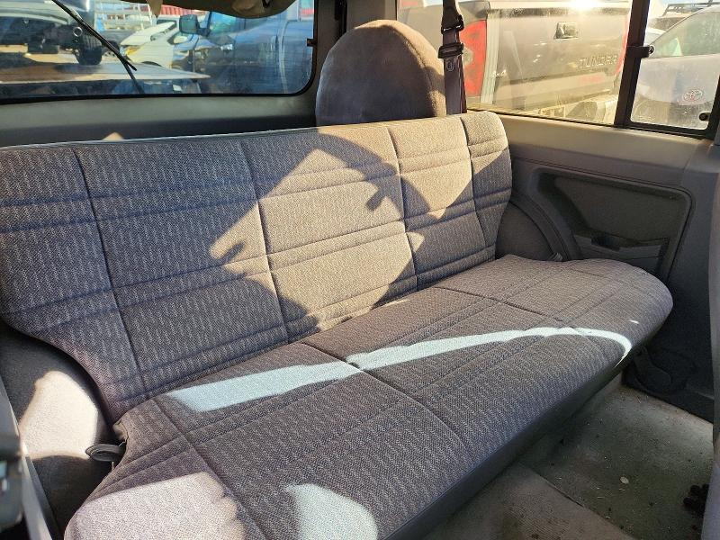 Photo 11 from auction – 1998 JEEP CHEROKEE with VIN 1J4FT67SXWL131370