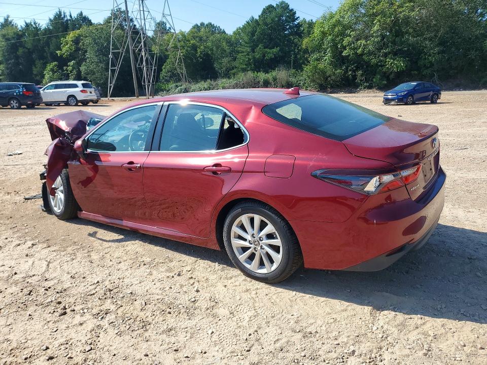 Photo 2 from auction – 2022 TOYOTA CAMRY with VIN 4T1C11AK1NU671575