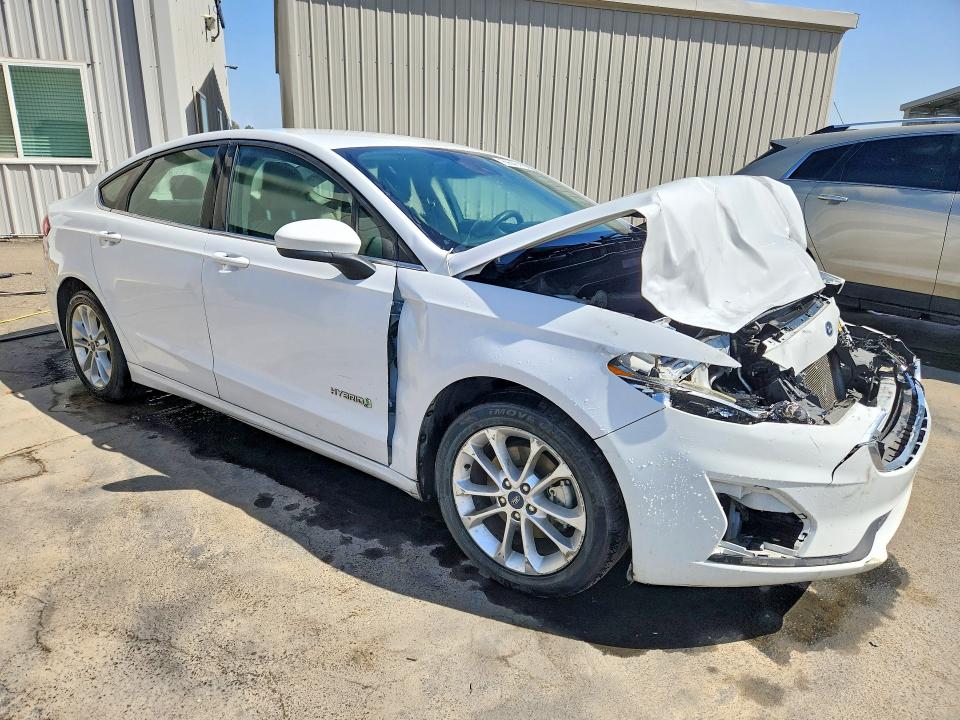 Photo 4 from auction – 2019 FORD FUSION with VIN 3FA6P0LU3KR207771